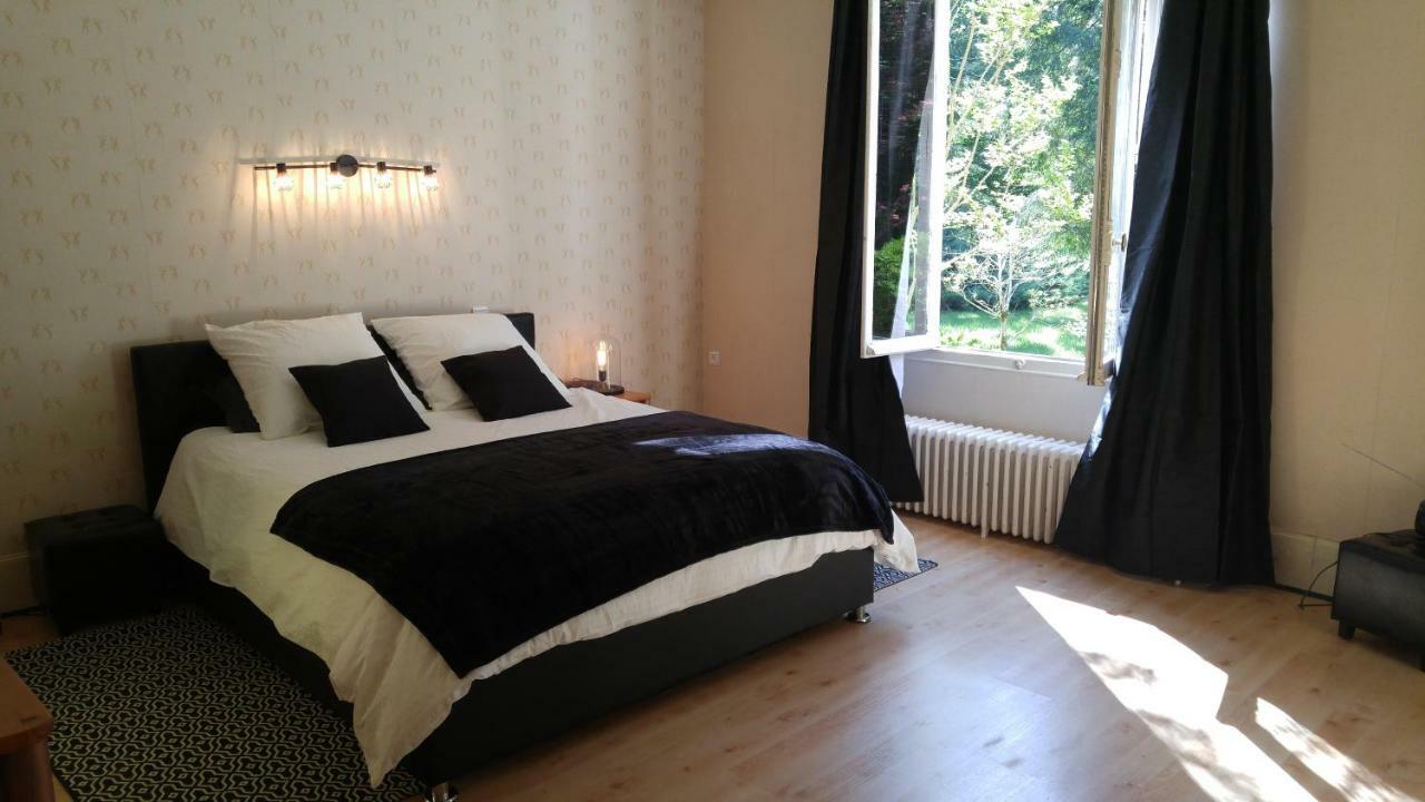 Bed and Breakfast Domaine De Bramefaon Barbizon Exterior foto